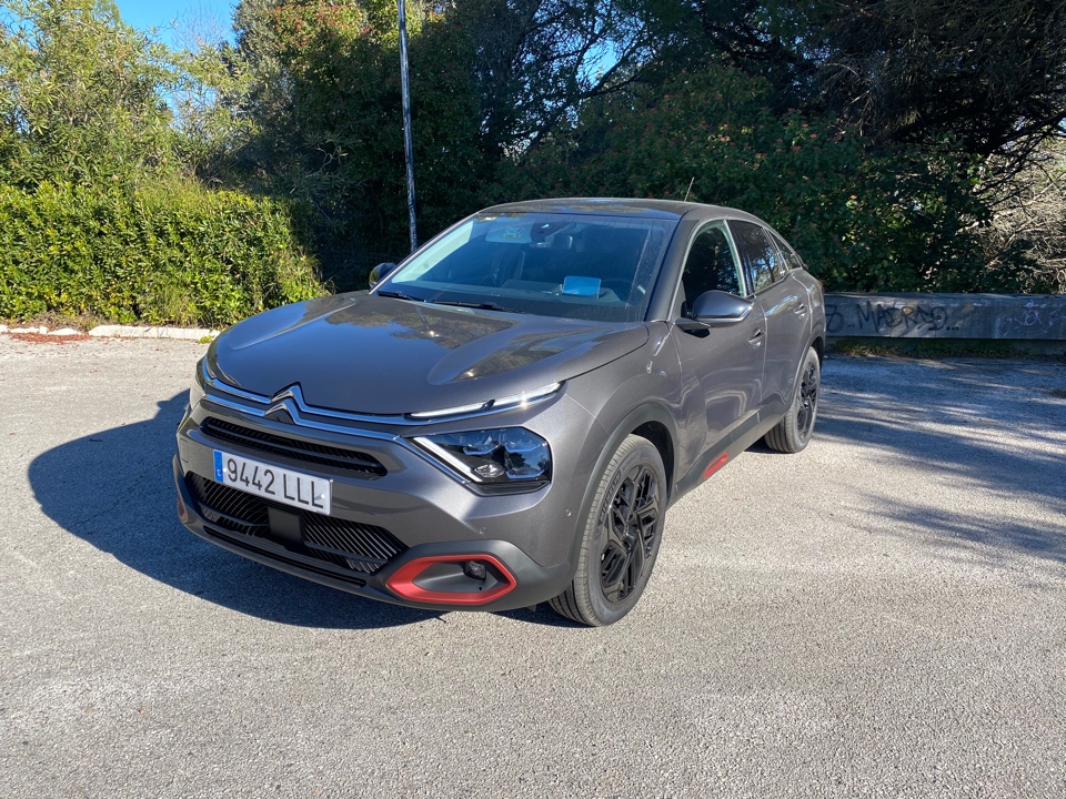 Novo C4 e o novo ë-C4 - 100% Electric, já chegaram a Portugal e nós já conduzimos 23