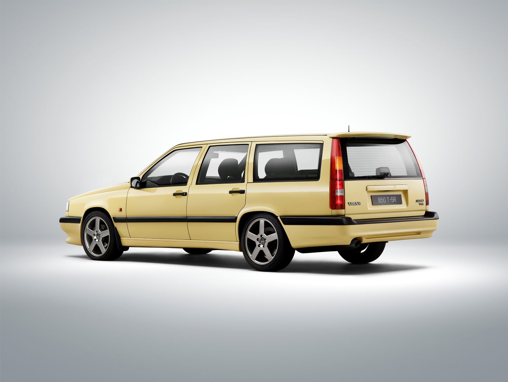 O Volvo 850 celebra este ano o seu 30º aniversário 15 O Volvo 850 celebra este ano o seu 30º aniversário 15