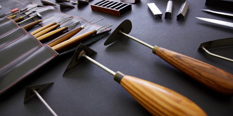 Os artesãos modeladores de argila da Mazda(video) 16