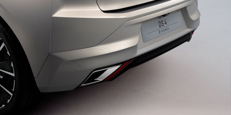 Novo DS 4 destaca-se pelo ‘design’ carismático 20