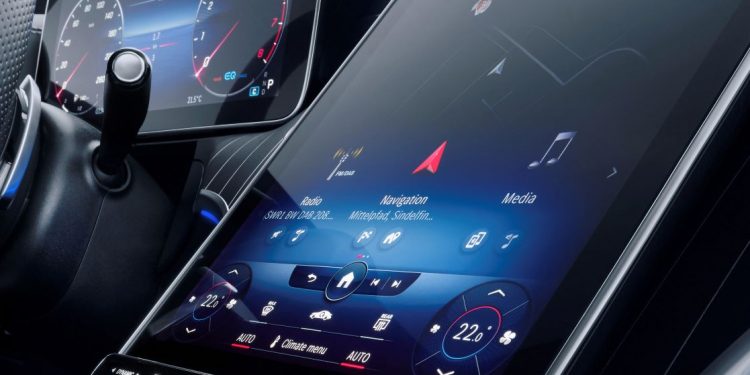 Novo Mercedes-Benz Classe C Limousine e Station 23