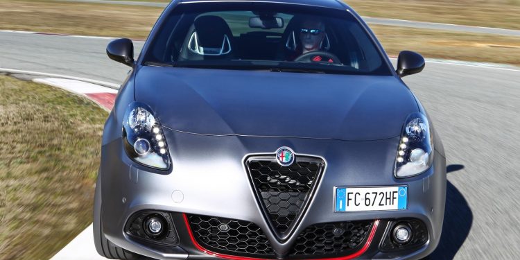 México recebe Alfa Romeo Giulietta Edição Limitada 110 Anos! 14