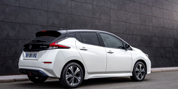 Nissan lança versão especial LEAF10 para comemorar 10 anos do primeiro automóvel elétrico de comercialização em massa 15 Nissan lança versão especial LEAF10 para comemorar 10 anos do primeiro automóvel elétrico de comercialização em massa 15