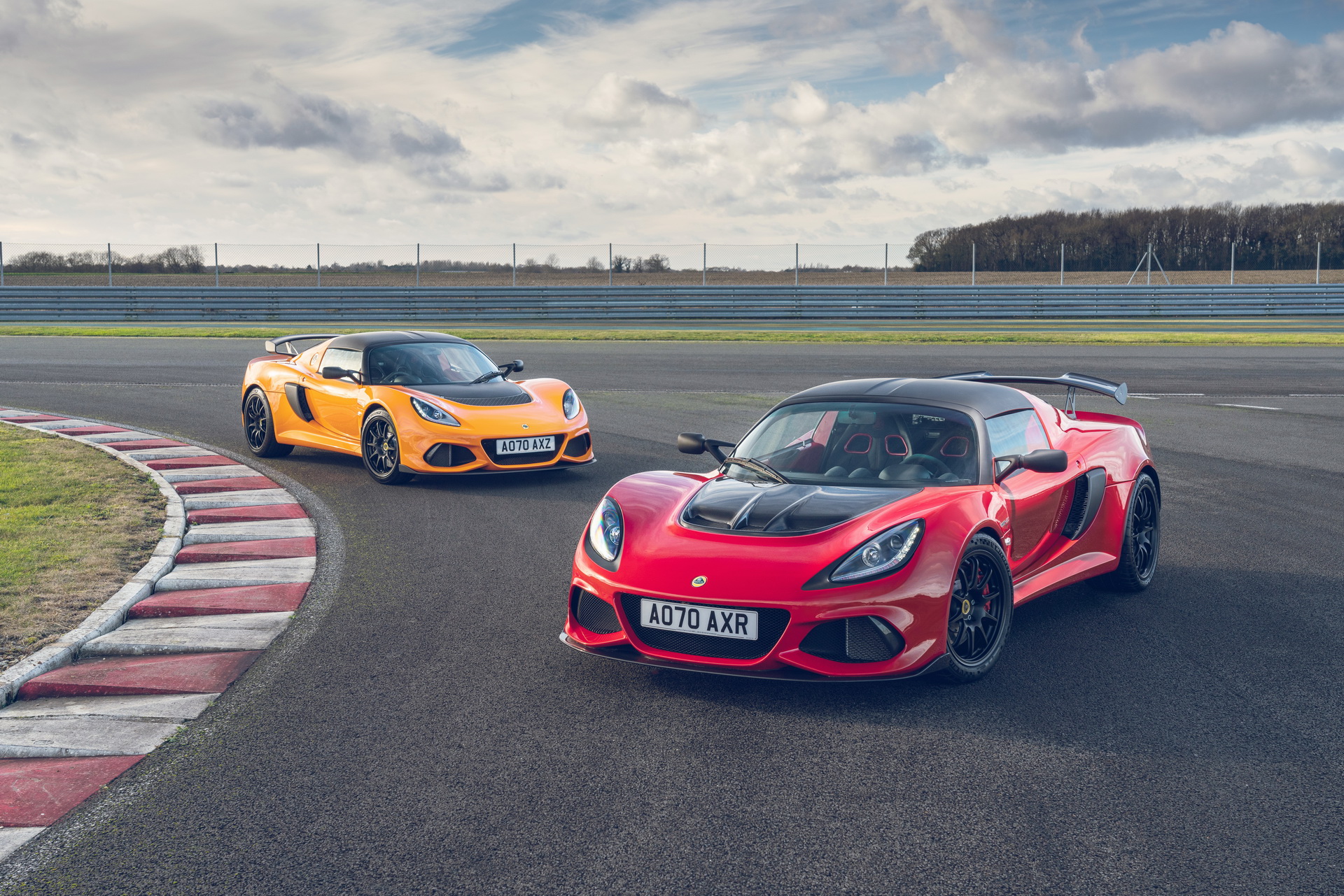 Lotus marca o fim de uma era com as últimas versões do Elise e Exige! 17