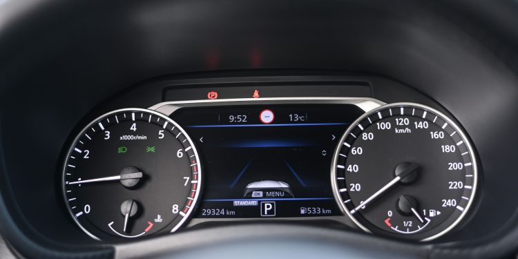 Nissan JUKE 1.0 DCT7: Distinção de olhos em bico! 43 Nissan JUKE 1.0 DCT7: Distinção de olhos em bico! 43