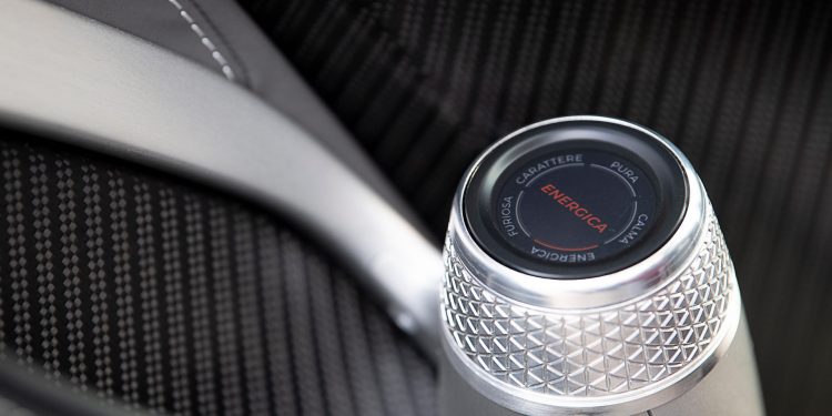 Nick Heidfeld testa o novo Pininfarina Battista! (Vídeo) 22