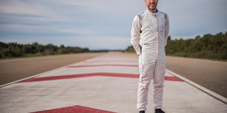 Nick Heidfeld testa o novo Pininfarina Battista! (Vídeo) 17