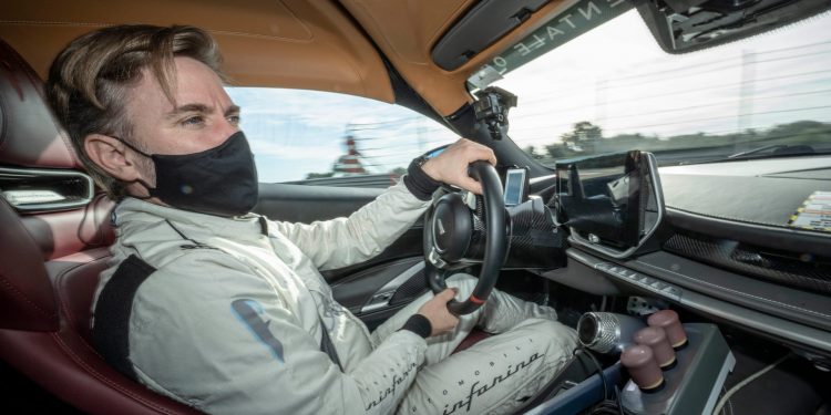 Nick Heidfeld testa o novo Pininfarina Battista! (Vídeo) 16