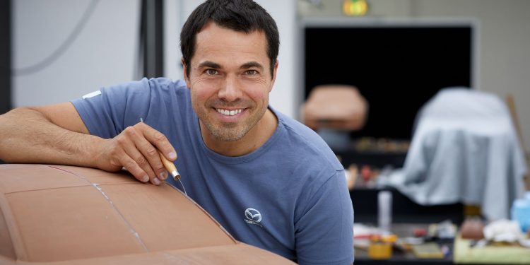 Os artesãos modeladores de argila da Mazda(video) 17