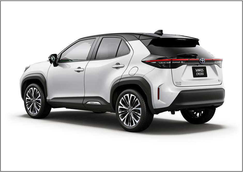 Toyota Yaris Cross revelado nas versões Adventure e Premier Edition 15