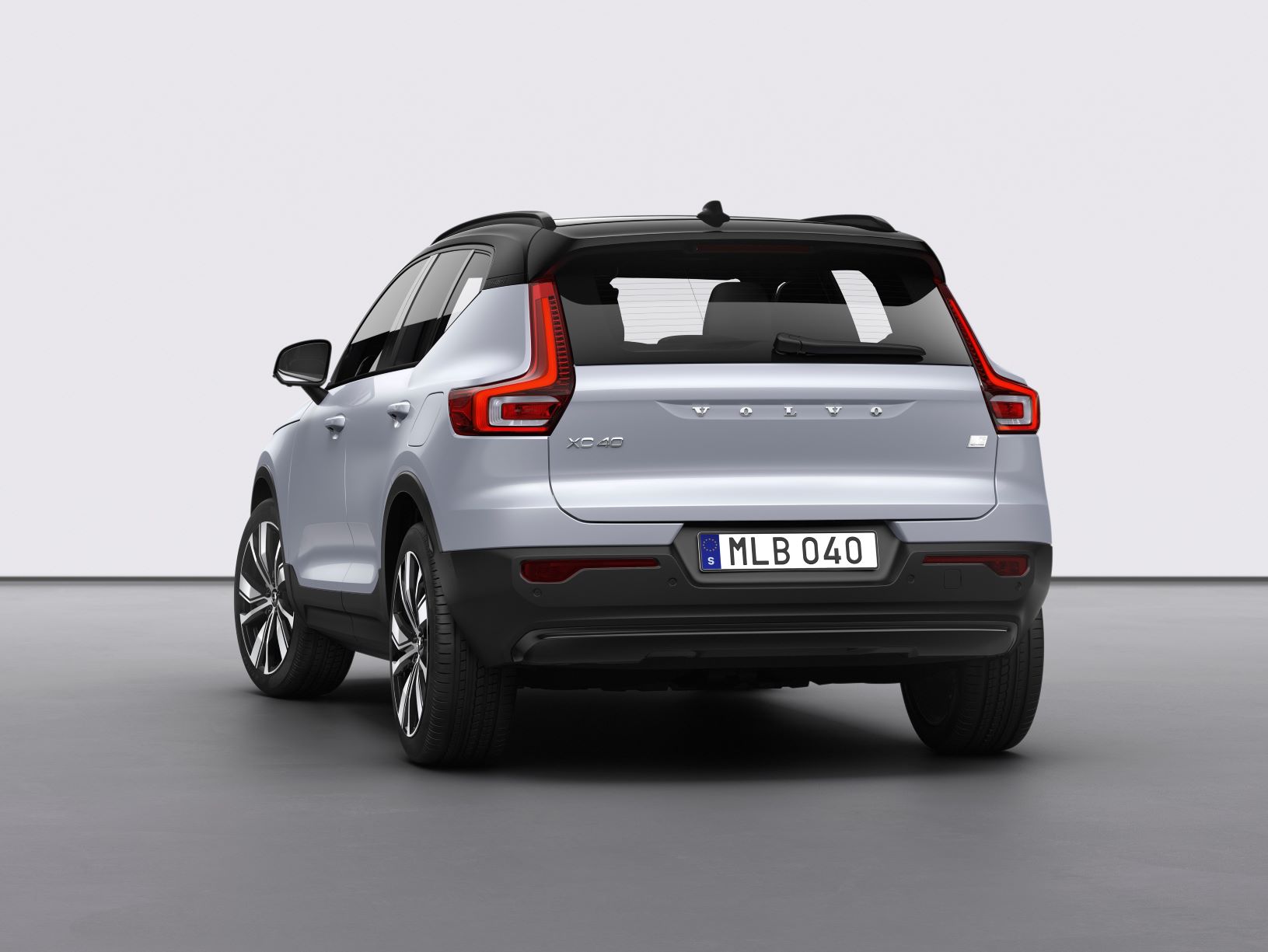 Novo Volvo XC40 Recharge 100% elétrico já disponível em Portugal 20