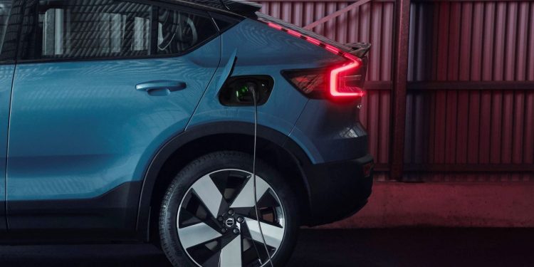 Volvo Cars apresenta novo modelo 100% elétrico Volvo C40 Recharge 15