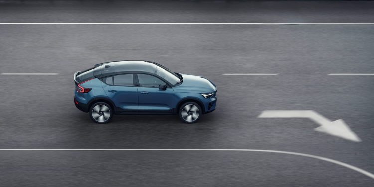 Volvo Cars apresenta novo modelo 100% elétrico Volvo C40 Recharge 16