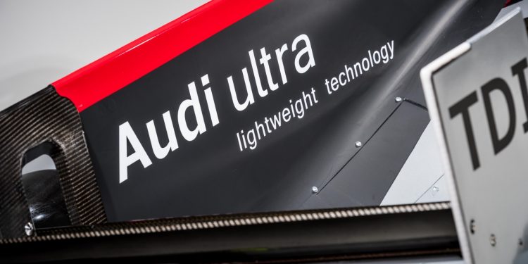 Comprar um Ícone de Le Mans? Este Audi R18 TDI Ultra está para venda! 23
