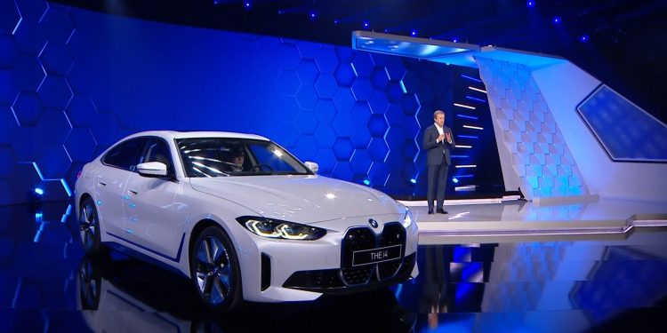 BMW i4 está a chegar com até 530cv e 590km de autonomia! 20