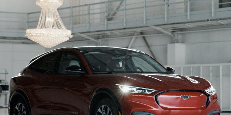 Já Alguma Vez Viu Um Automóvel Desafiar A Gravidade, Diferenciar O ADN E Competir Com Um Foguetão? Não? Então Veja Isto 14