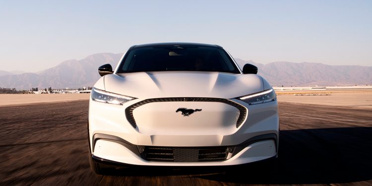 Já Alguma Vez Viu Um Automóvel Desafiar A Gravidade, Diferenciar O ADN E Competir Com Um Foguetão? Não? Então Veja Isto 15