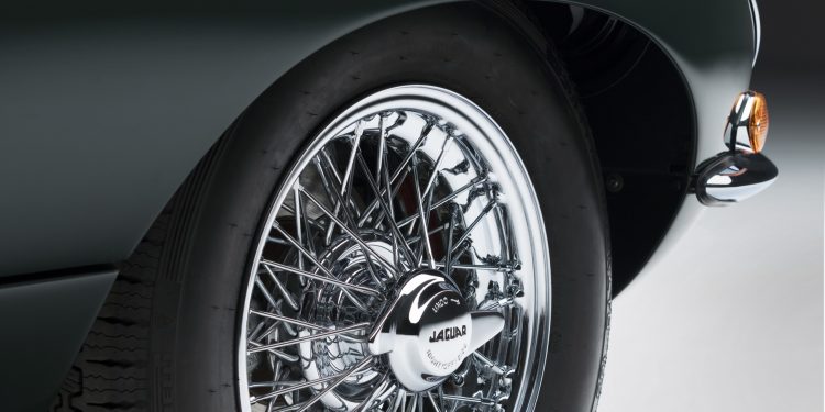 Jaguar Classic apresenta dois Jaguar E-TYPE 60 Collection Edition totalmente restaurados! 29