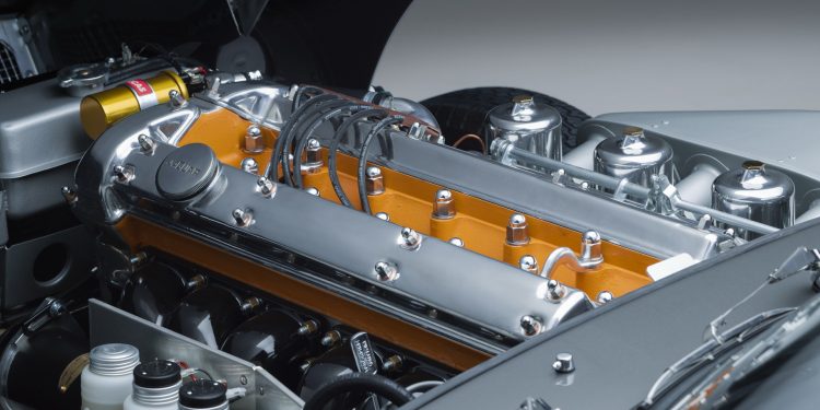 Jaguar Classic apresenta dois Jaguar E-TYPE 60 Collection Edition totalmente restaurados! 25