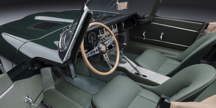 Jaguar Classic apresenta dois Jaguar E-TYPE 60 Collection Edition totalmente restaurados! 23