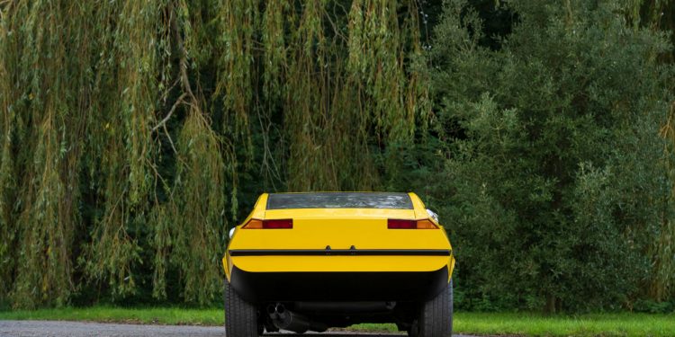 Lancia Fulvia 1600 HF Competizione está para venda pela RM Sotheby! 17