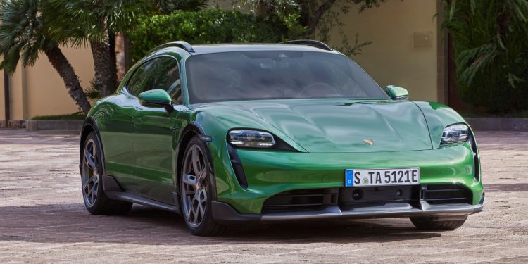 Porsche Taycan Cross Turismo vai ser lançado no verão com preços a partir de 97.582 euros 13