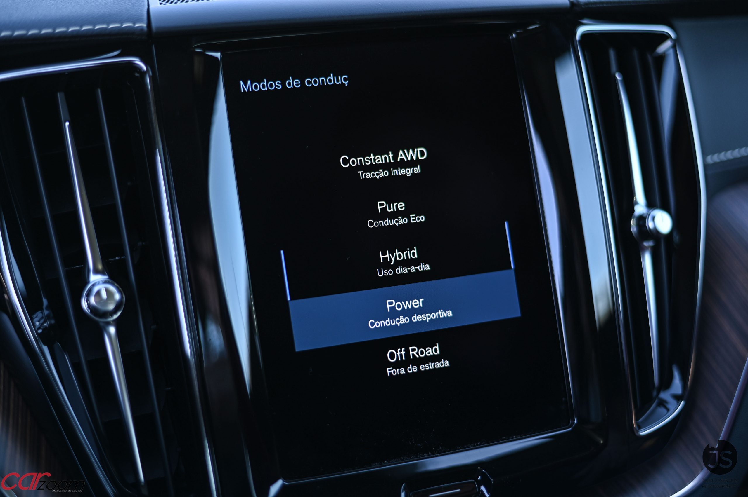 Volvo XC60 T6 Plug-In Hybrid: Melodia da vida! 36