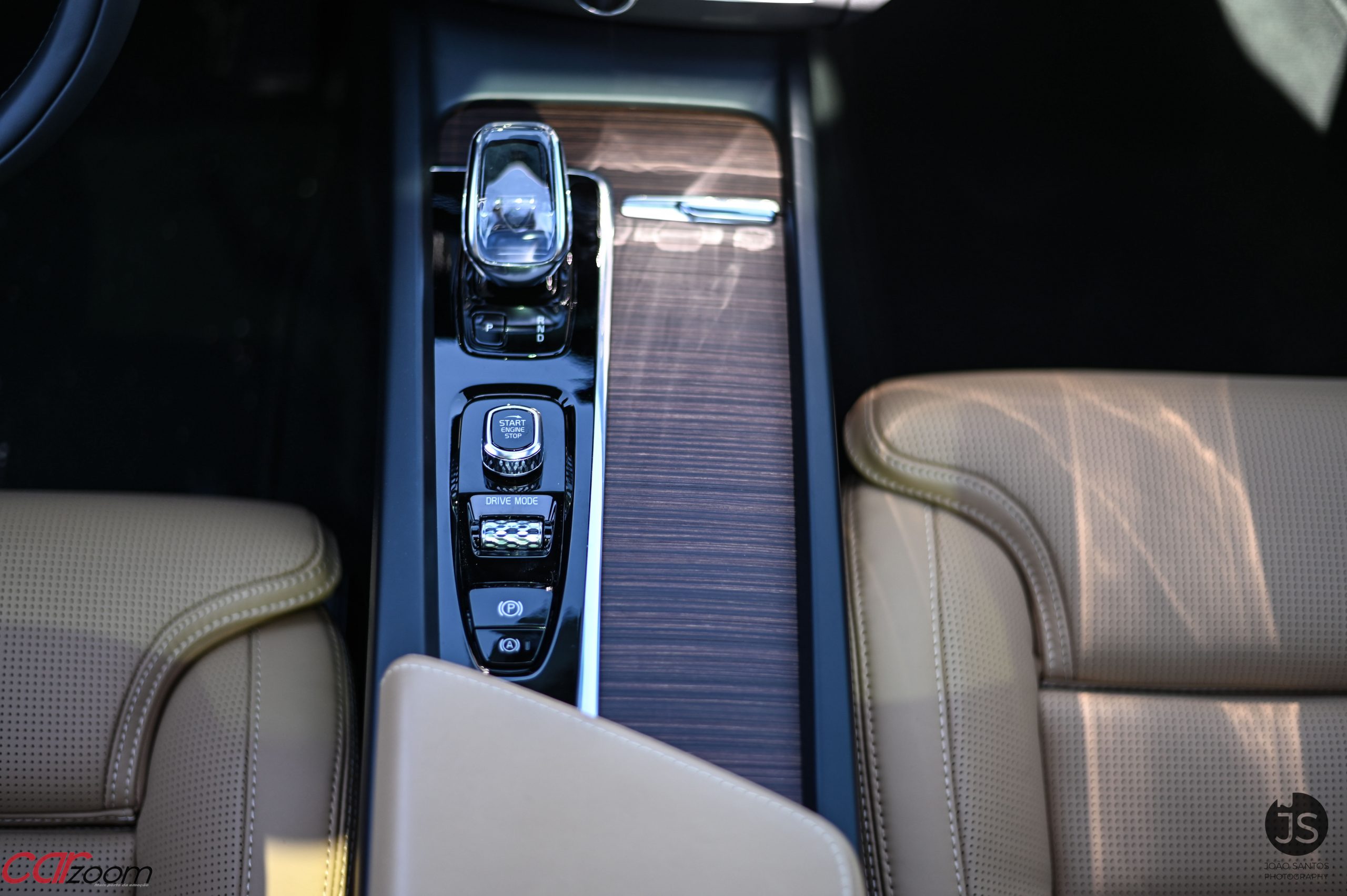 Volvo XC60 T6 Plug-In Hybrid: Melodia da vida! 38