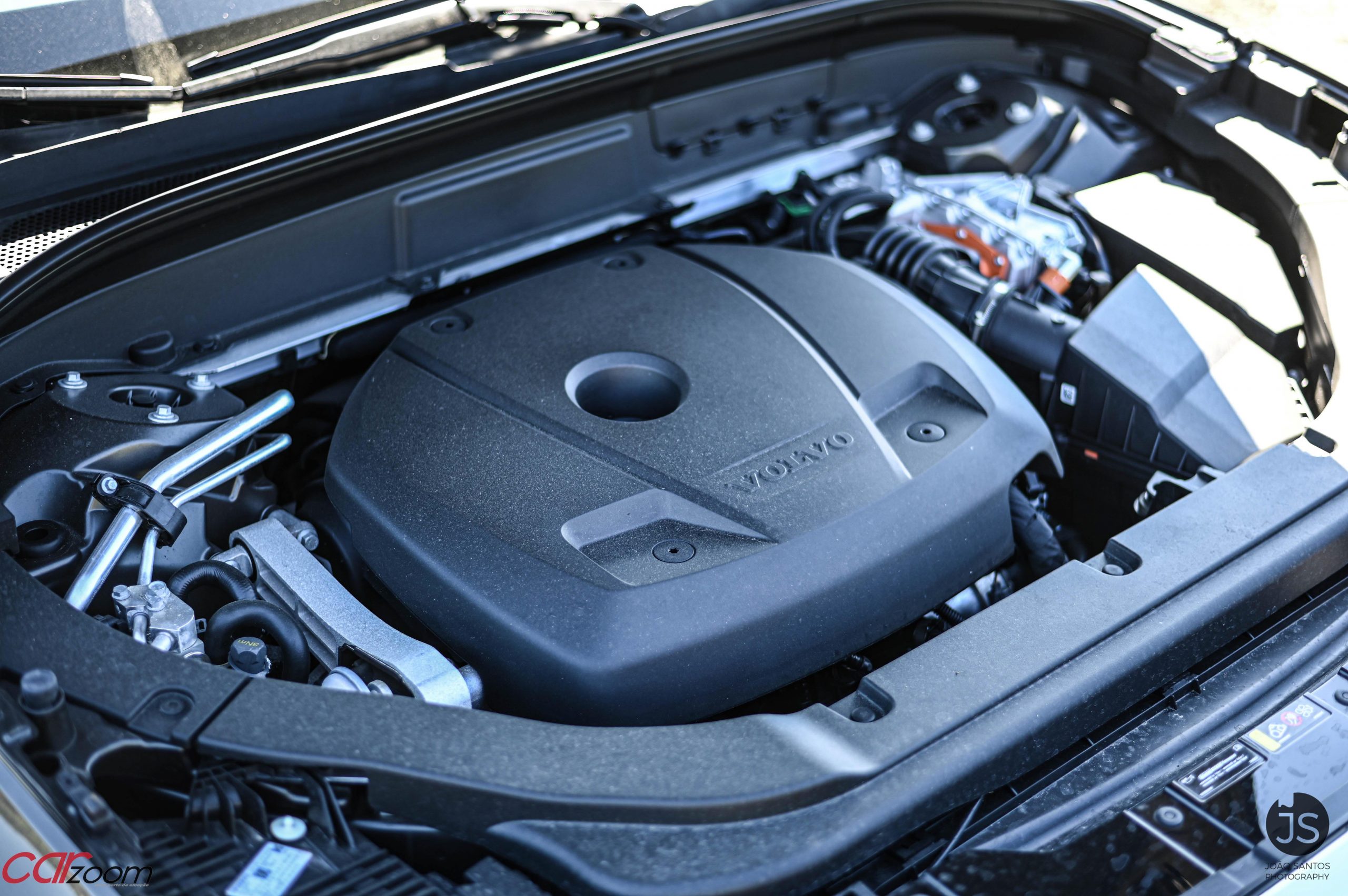 Volvo XC60 T6 Plug-In Hybrid: Melodia da vida! 39