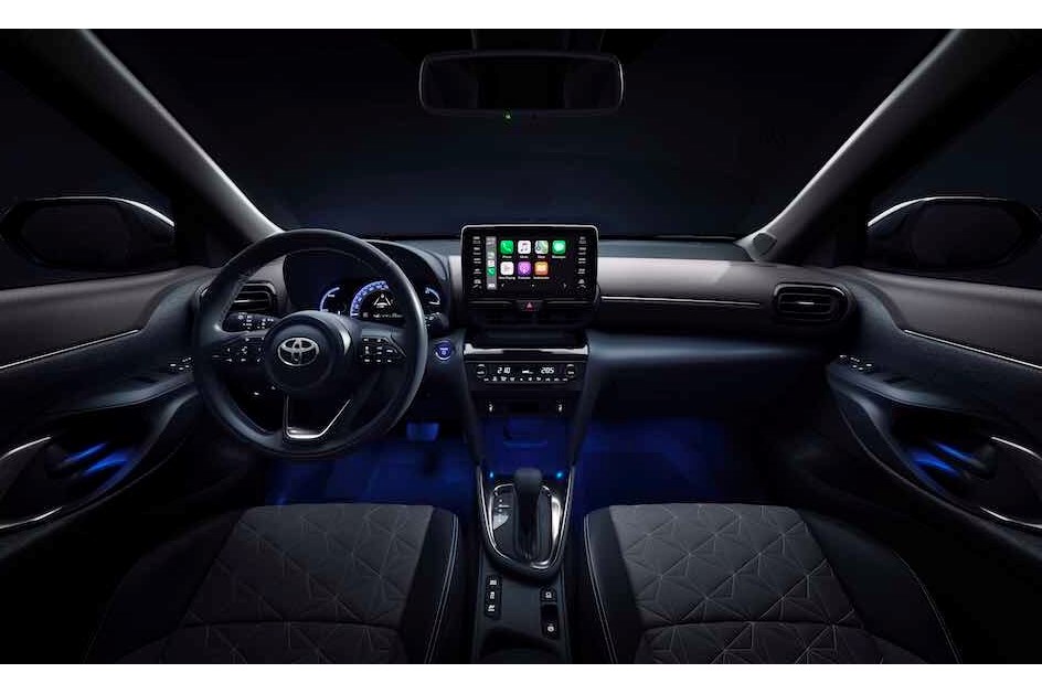 Toyota Yaris Cross revelado nas versões Adventure e Premier Edition 16