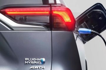 Toyota RAV4 Plug-in direcionado para empresas com KINTO One 20