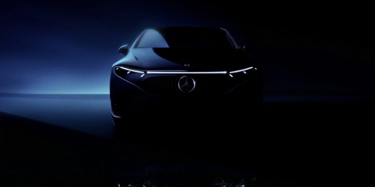 Mercedes-EQ apresenta a primeira limousine de luxo totalmente elétrica EQS (video) 34