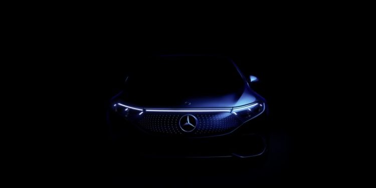 Mercedes-EQ apresenta a primeira limousine de luxo totalmente elétrica EQS (video) 42