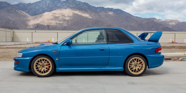 Este Subaru Impreza 22B STi está à venda! 21
