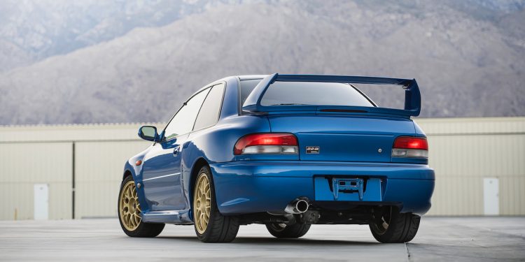 Este Subaru Impreza 22B STi está à venda! 19