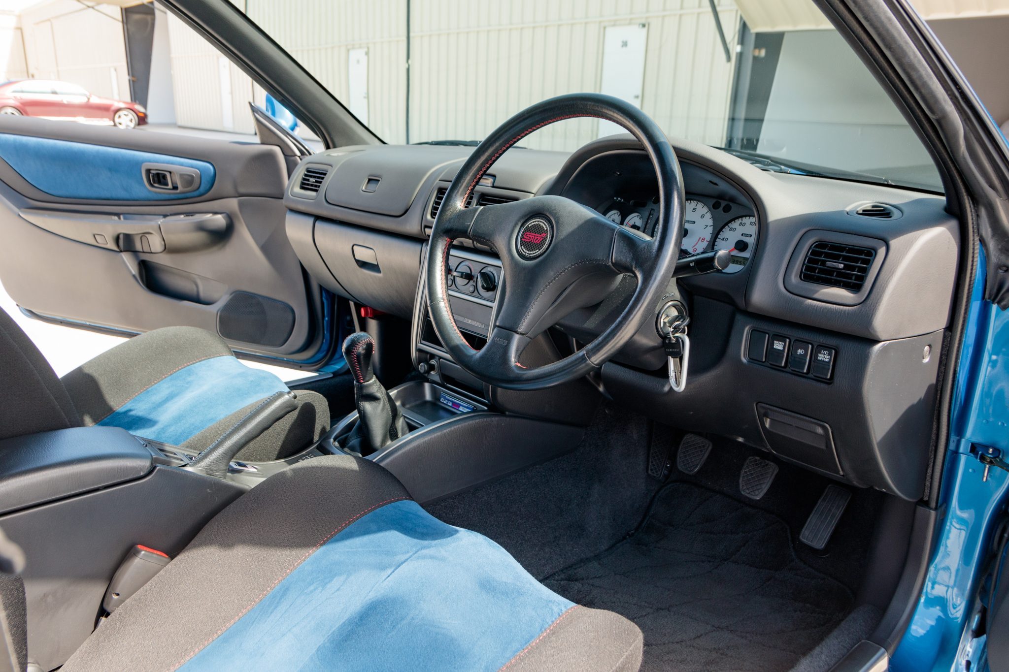Este Subaru Impreza 22B STi está à venda! 16