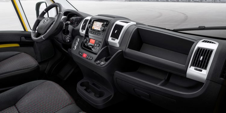 Novos Movano e Movano-e colocam a Opel no topo da classe dos grandes furgões 24