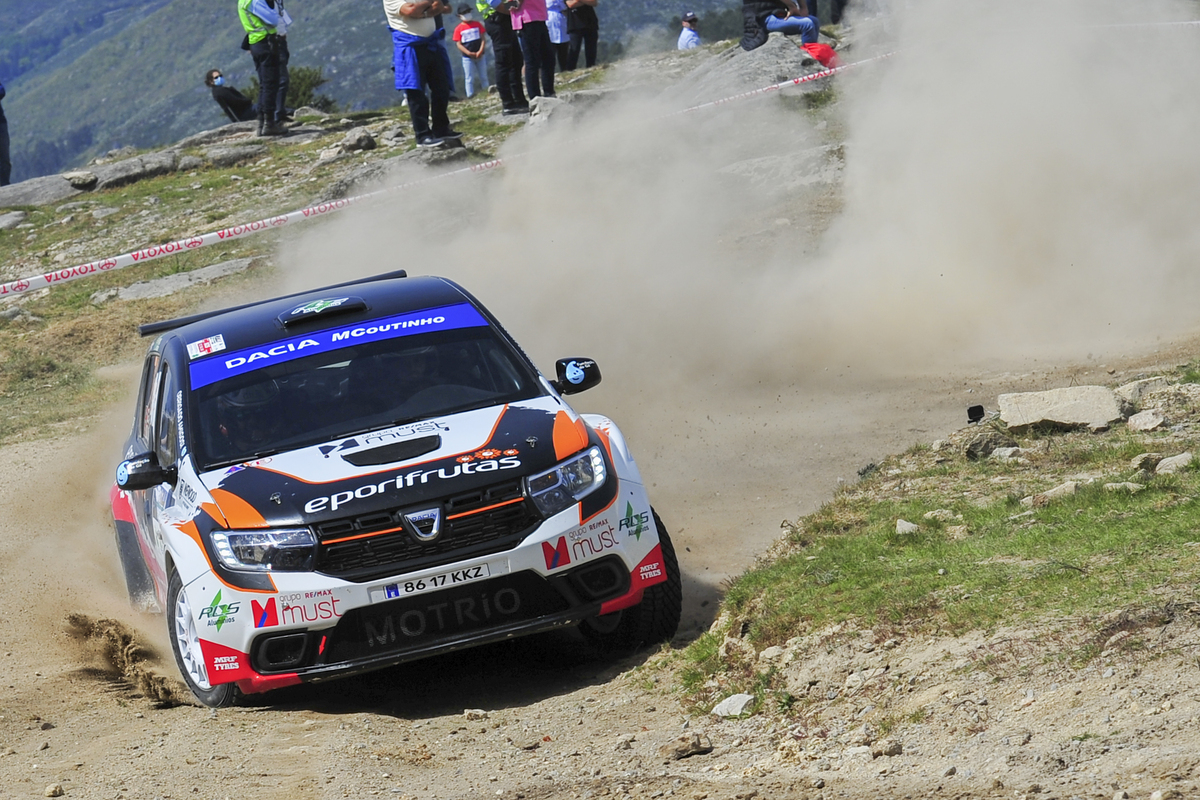 Gil Antunes estreia-se em asfalto no Rallye das Camélias 16