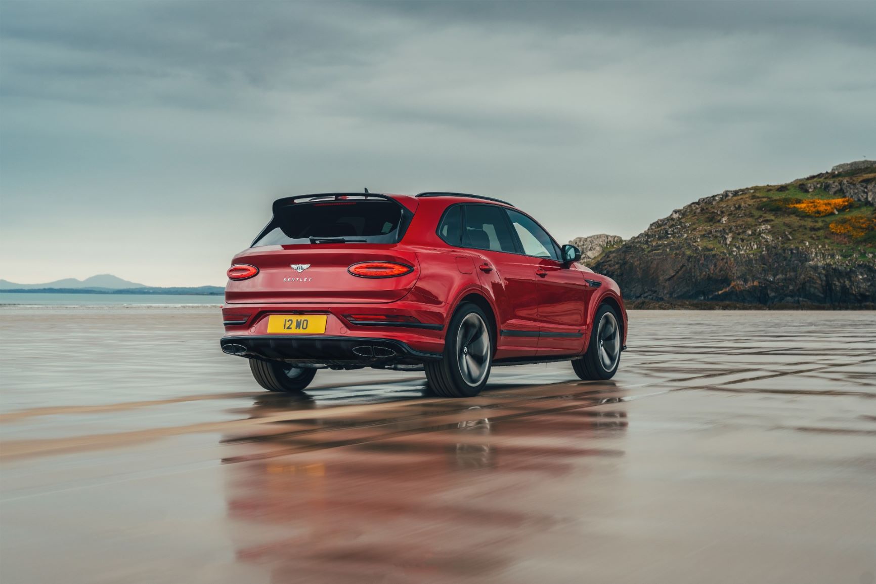 Bentley Bentayga S - a versão mais desportiva da gama 19