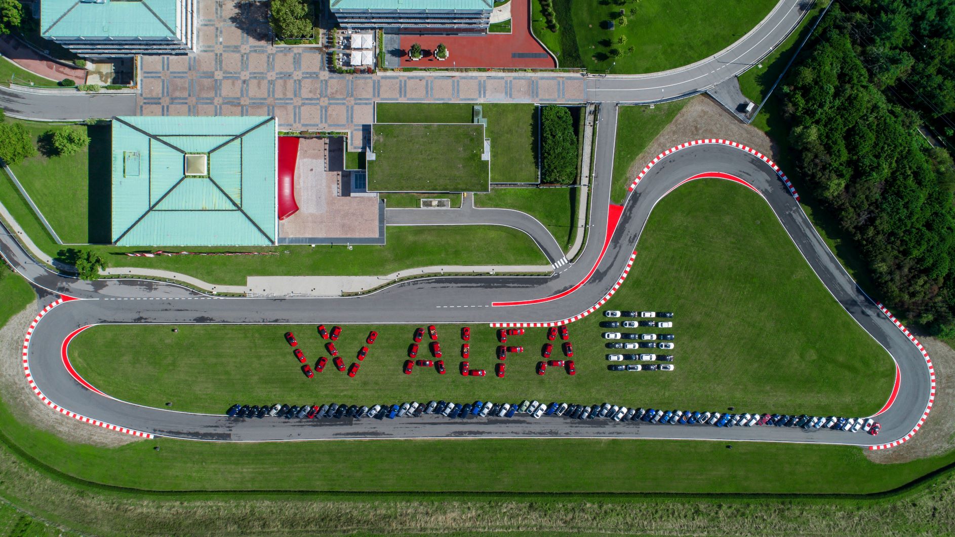 Alfa Romeo celebra 111.º aniversário ao lado dos fãs 18