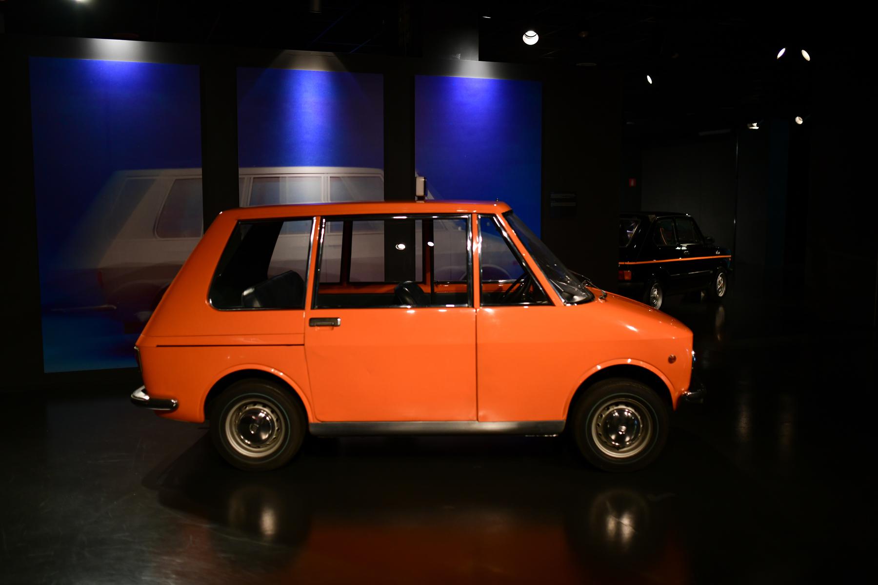 Protótipo de Manzù para o Fiat City Taxi em destaque na exposição "Che macchina!” (“Que carro!”) 16