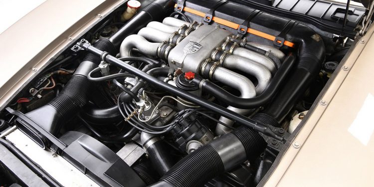 Este Porsche 928 foi conduzido por Tom Cruise e agora pode ser teu! 18