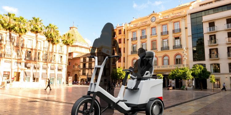 BMW apresenta triciclo e trotinete elétricos para mobilidade urbana. 19