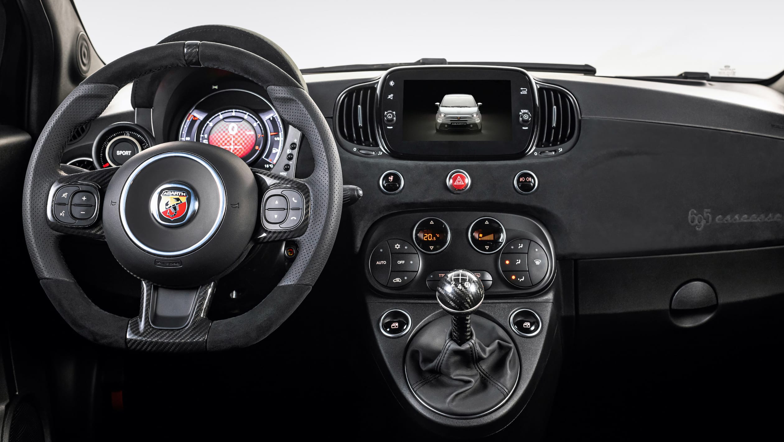 Novo Abarth 695 Esseesse “Edição de Colecionador” da marca do Escorpião (video) 22