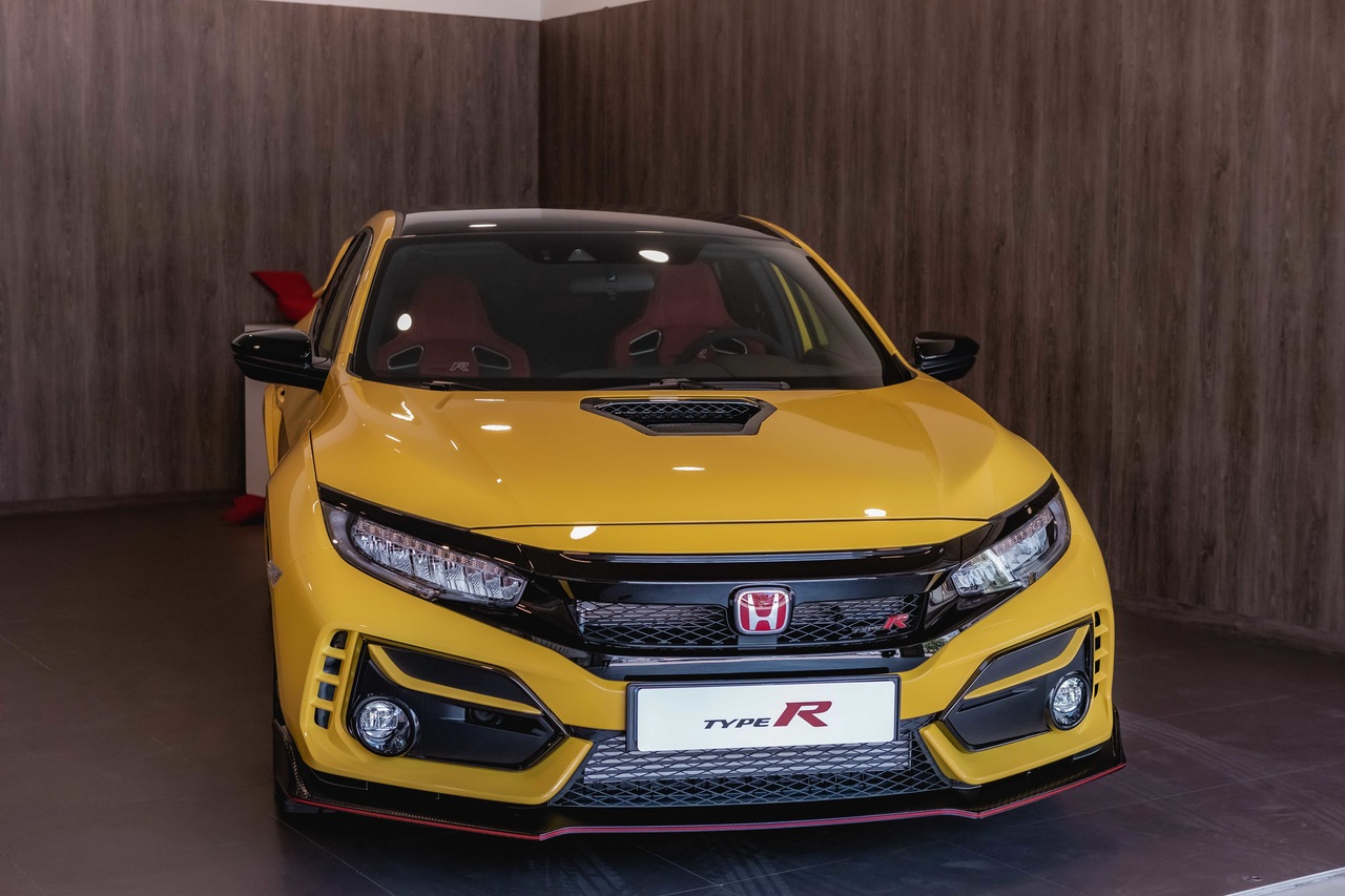 Honda Civic Type R Limited Edition já circula nas estradas portuguesas 17