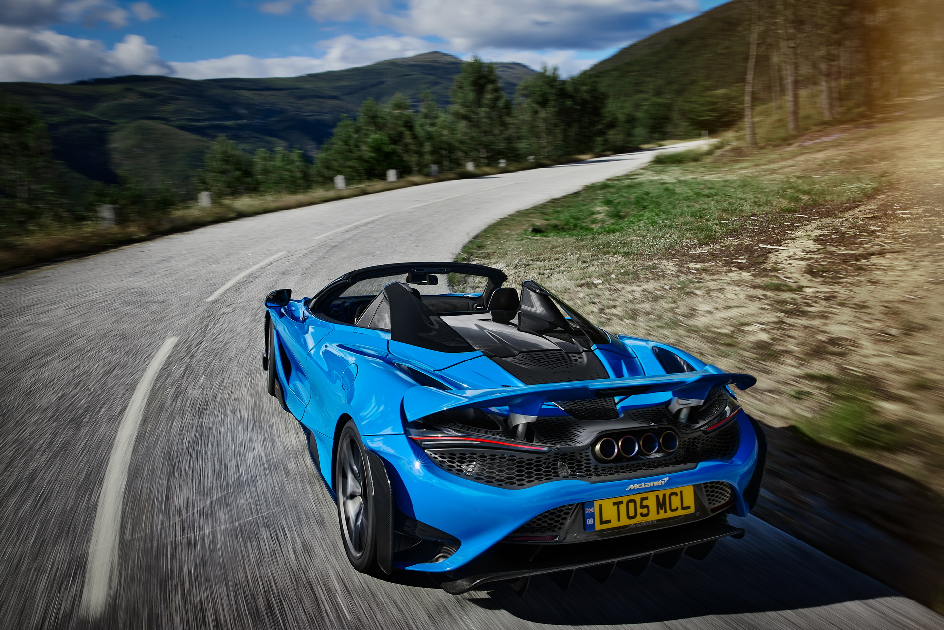 Mclaren revela o novo Mclaren 765LT Spider! 17