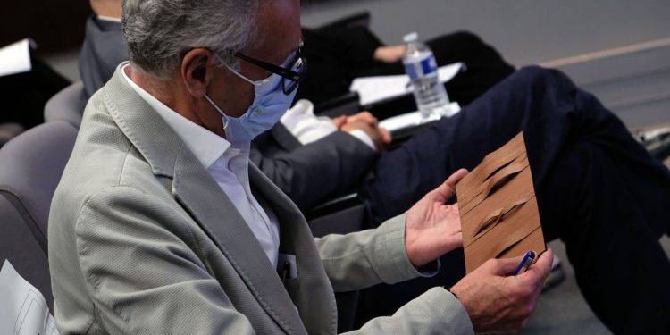 DS x MÉTIERS D'ART: uma dezena de especialistas em redor do DS9 15