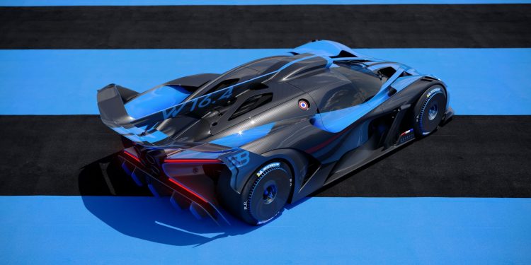 Bugatti Bolide pode chegar às linhas de produção como um Hiper Carro exclusivo de circuitos! (vídeo) 24 Bugatti Bolide pode chegar às linhas de produção como um Hiper Carro exclusivo de circuitos! (vídeo) 24