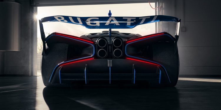Bugatti Bolide pode chegar às linhas de produção como um Hiper Carro exclusivo de circuitos! (vídeo) 22 Bugatti Bolide pode chegar às linhas de produção como um Hiper Carro exclusivo de circuitos! (vídeo) 22