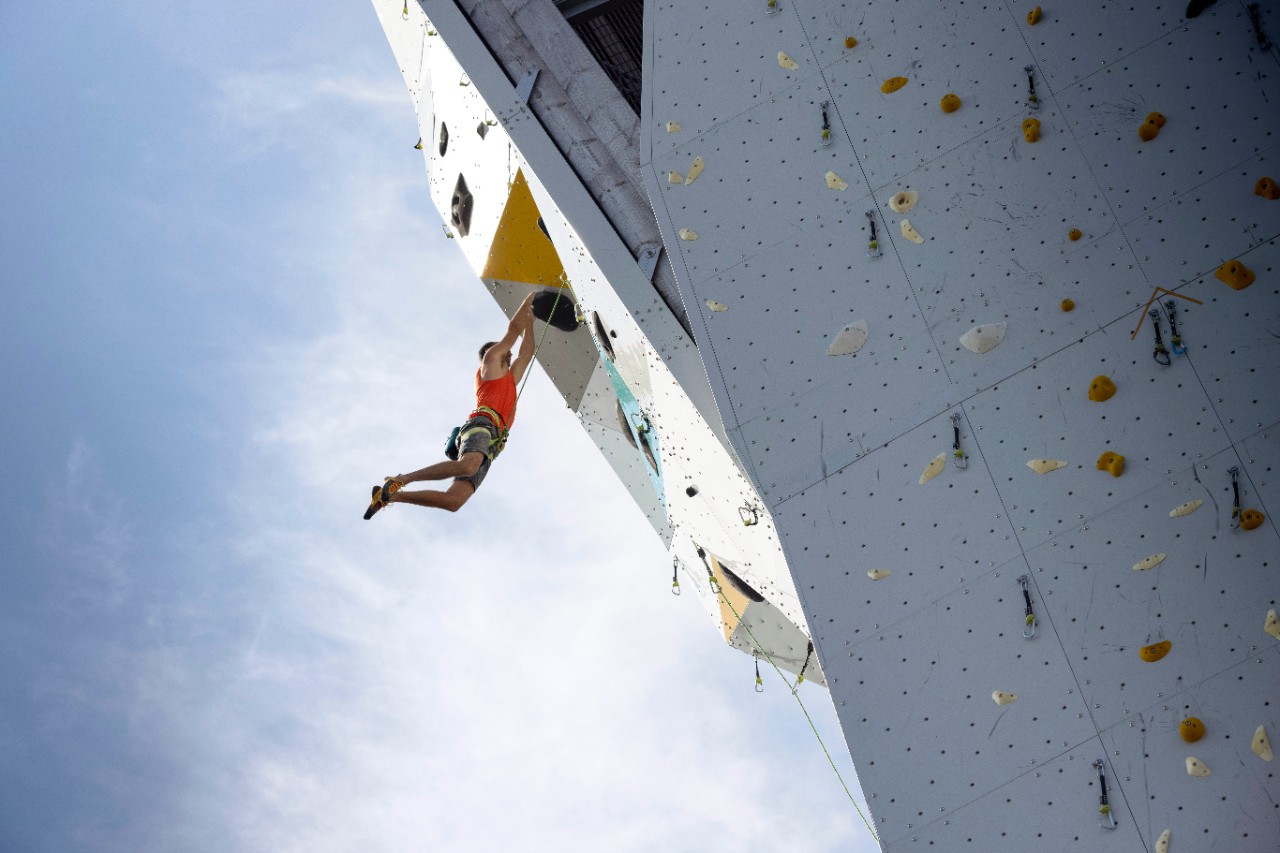 Ford Explorer Mostra O Seu Espírito Aventureiro No Topo Da Torre De Escalada Mais Alta Do Mundo (video) 14